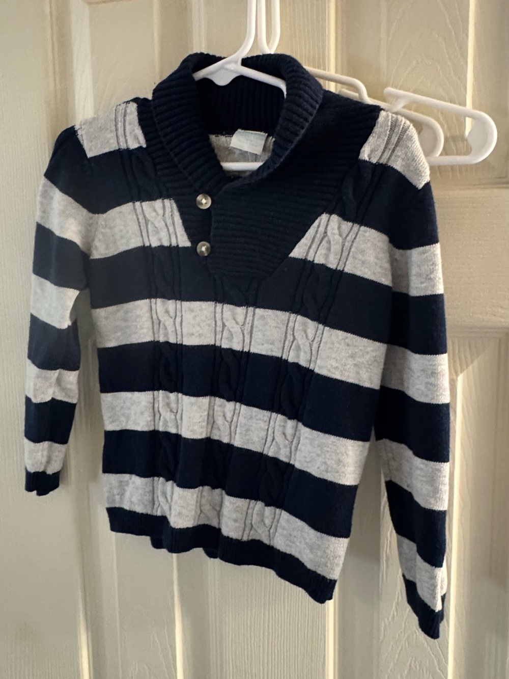 Edgehill Collection Men's V-Neck Striped Sweater - Navy and Light Gray